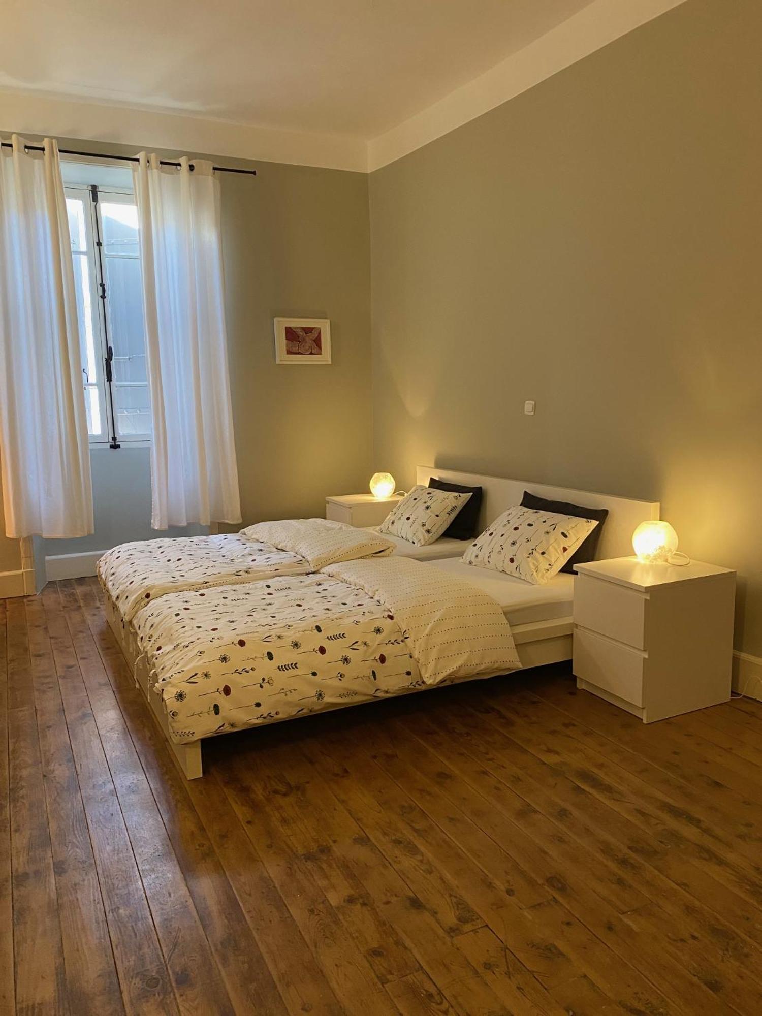 Le Ciel Par-Dessus Le Toit Bed & Breakfast Salavas Exterior photo